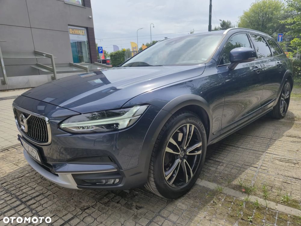 Volvo V90 Cross Country - 2