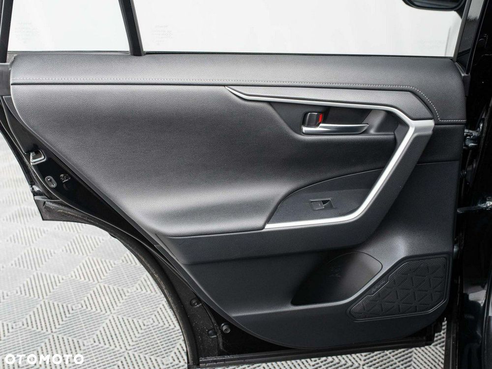 Toyota RAV4 - 23