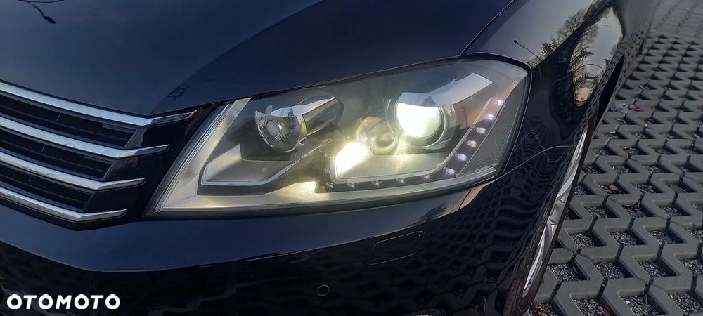 Volkswagen Passat 2.0 TDI DPF Sportline - 20