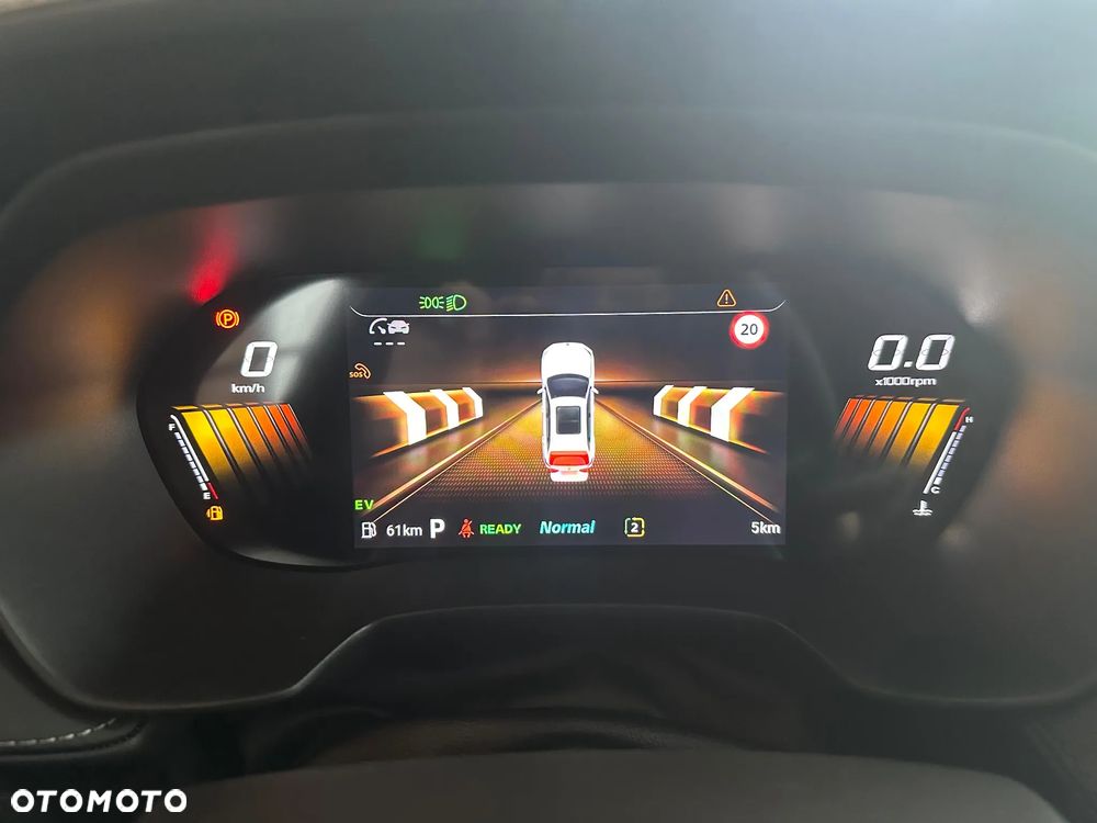 MG ZS Hybrid+ - 14