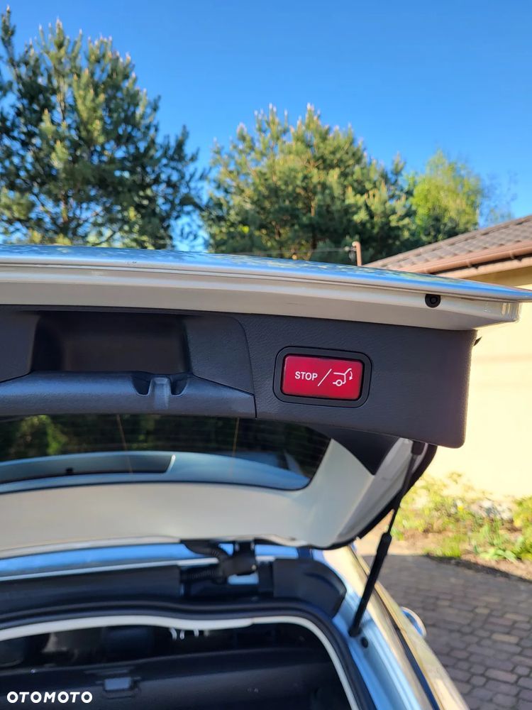 Mercedes-Benz Klasa C 220 d 9G-TRONIC - 24