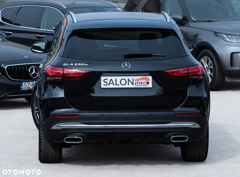 Mercedes-Benz GLA 250 e 8G-DCT AMG Line - 9