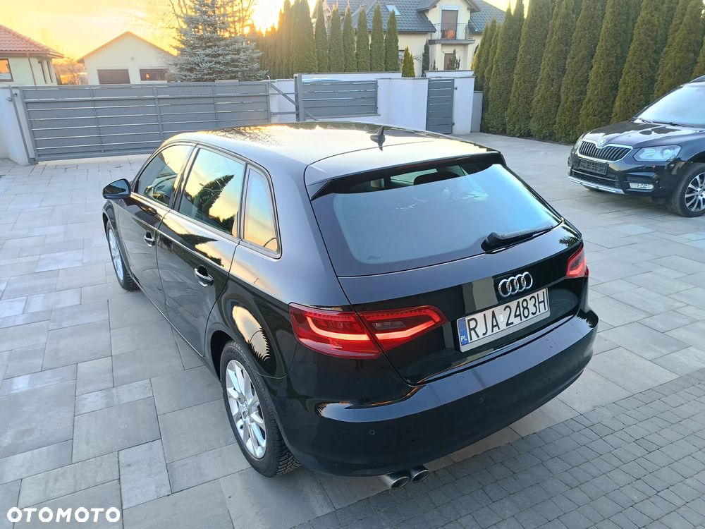 Audi A3 Sportback 2.0 TDI S tronic Attraction - 11