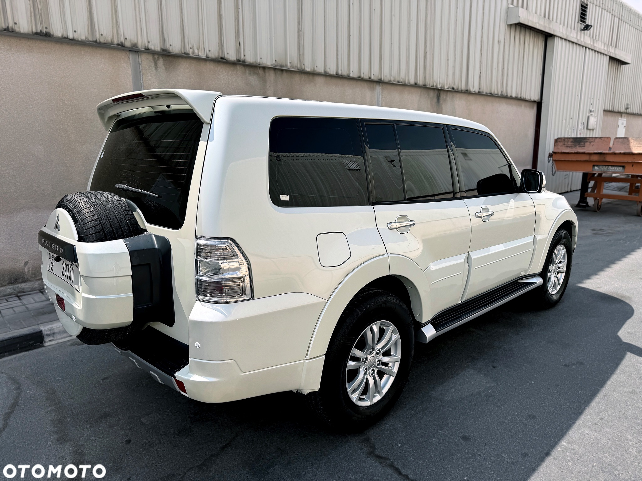 Mitsubishi Pajero 3.8 V6 Instyle - 7