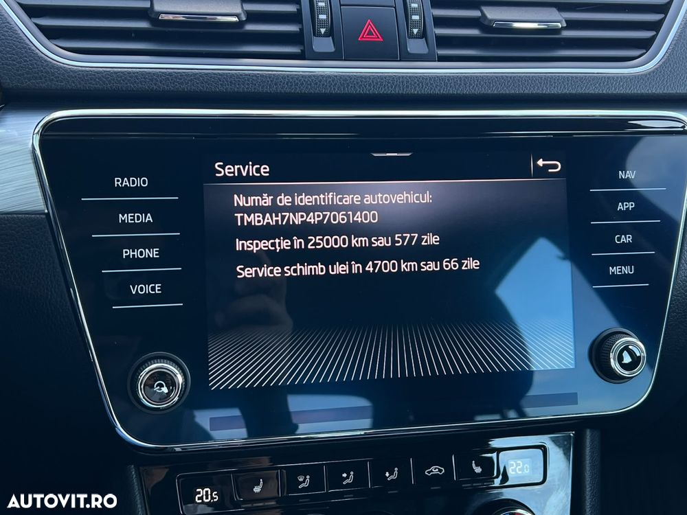 Skoda Superb 2.0 TDI DSG Ambition - 30