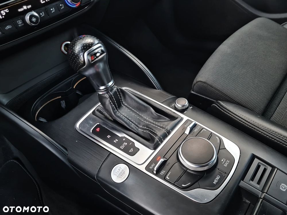 Audi A3 Sportback 2.0 TDI (clean diesel) quattro S tronic S line Sportpaket - 31