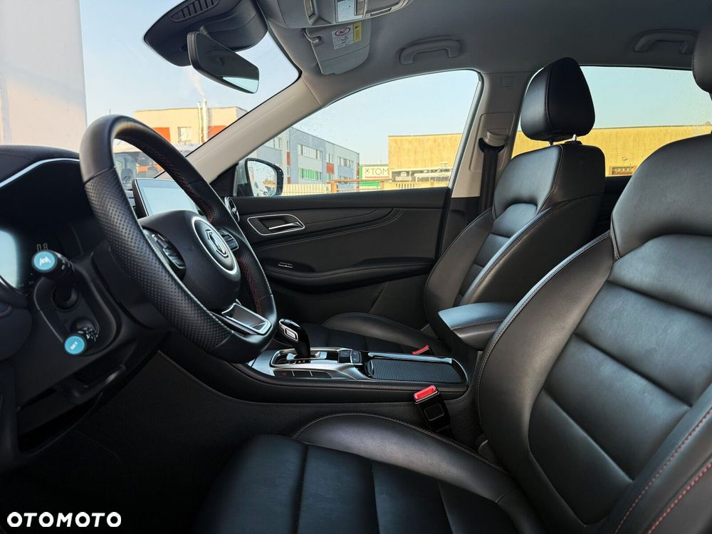 MG HS 1.5 T-GDI Excite DCT - 11