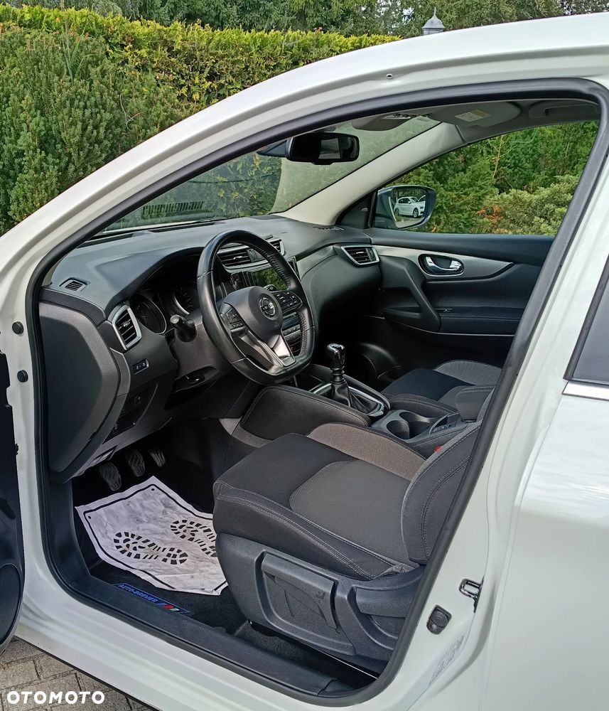 Nissan Qashqai 1.2 DIG-T N-Connecta - 28