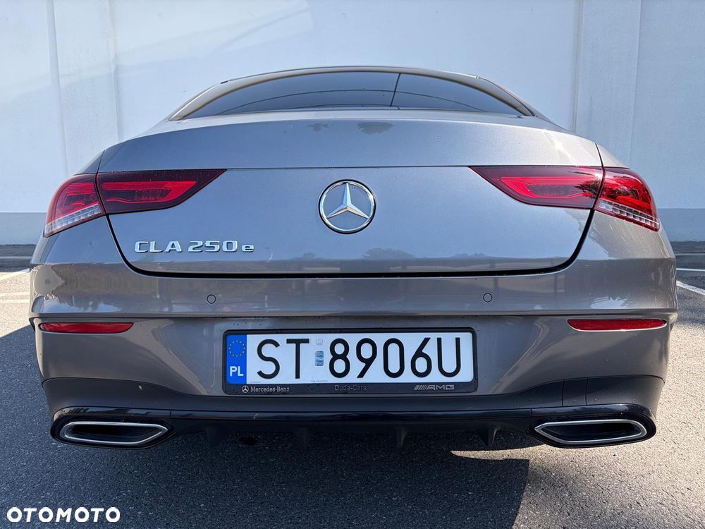 Mercedes-Benz CLA 250 E AMG Line 8G-DCT - 9