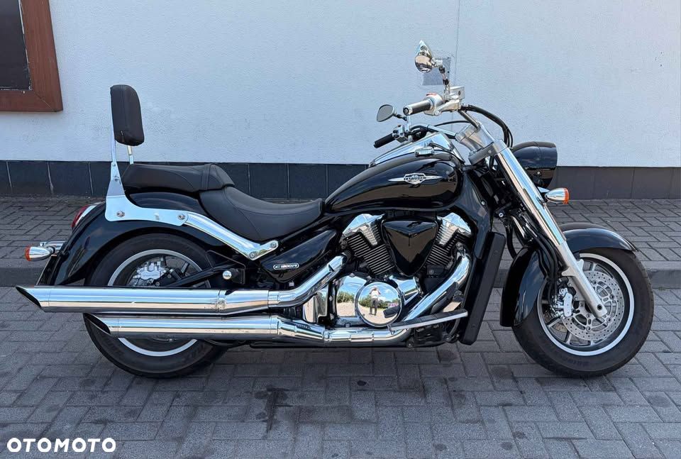 Suzuki Intruder - 1