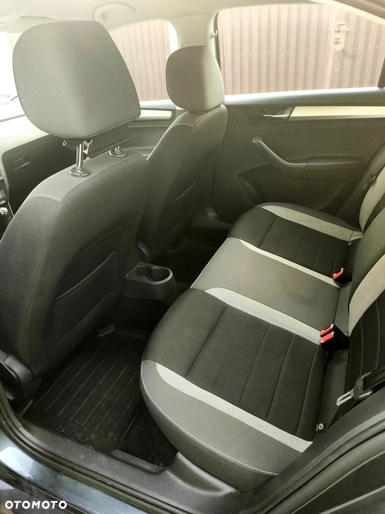 Skoda RAPID 1.6 TDI DPF Ambition - 8