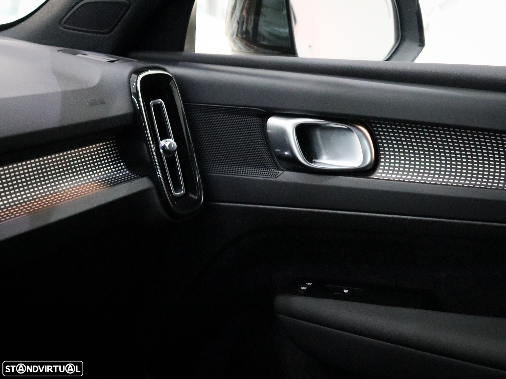 Volvo XC 40 P8 AWD Recharge RDesign - 12