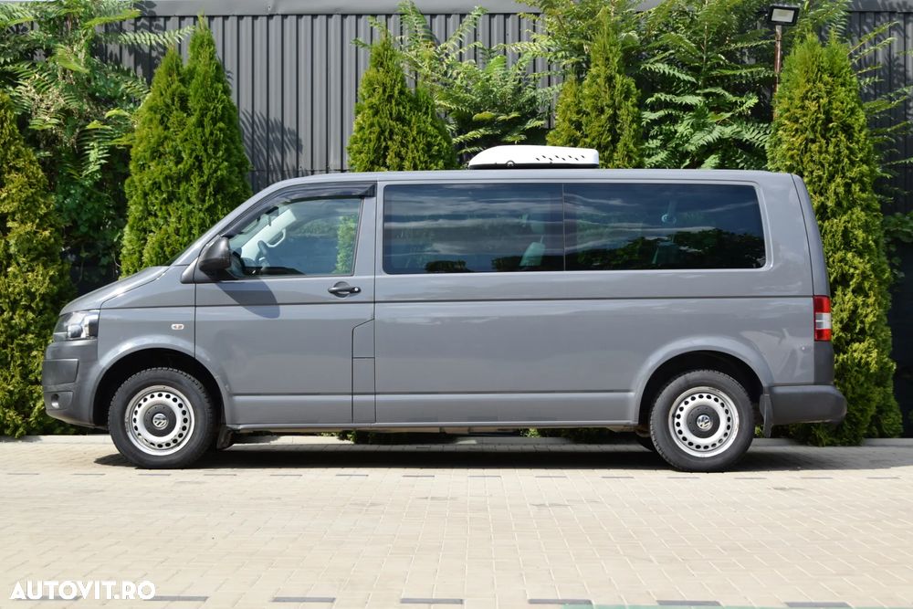 Volkswagen Caravelle - 7