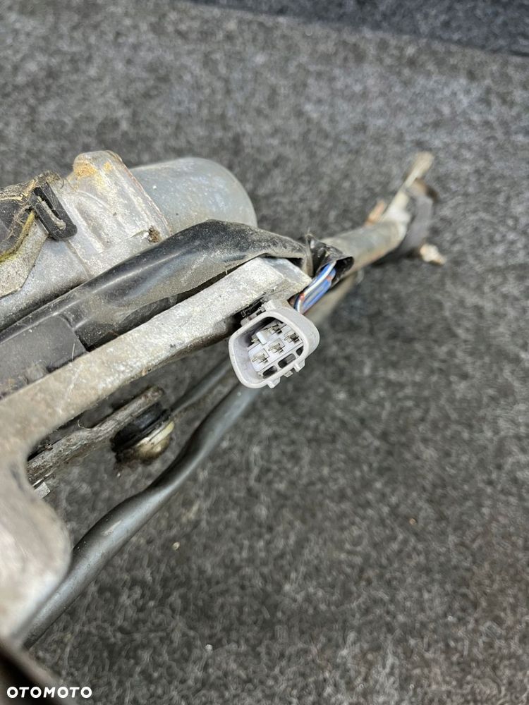 toyota corolla e15 mechanizm wycieraczek silniczek 8511012A20 - 3