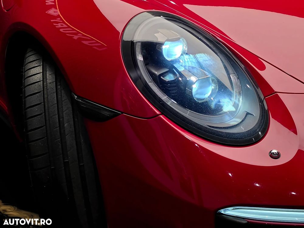 Porsche 911 Carrera 4 PDK - 36