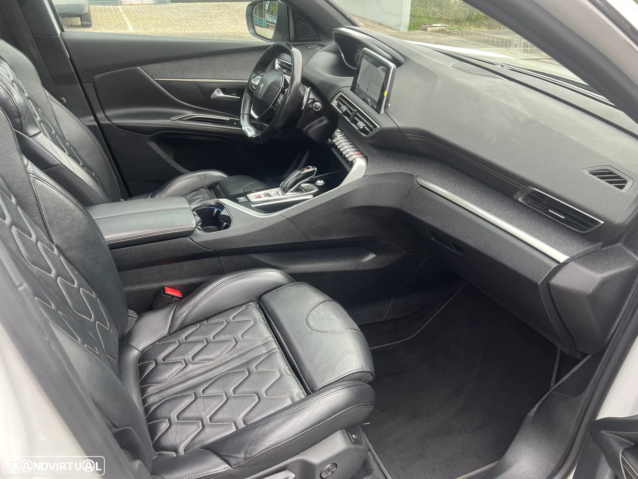 Peugeot 5008 1.5 BlueHDi GT Line J19 EAT8 - 22