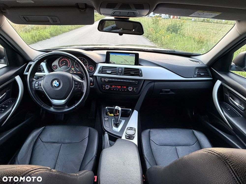 BMW Seria 3 320d Luxury Line - 28