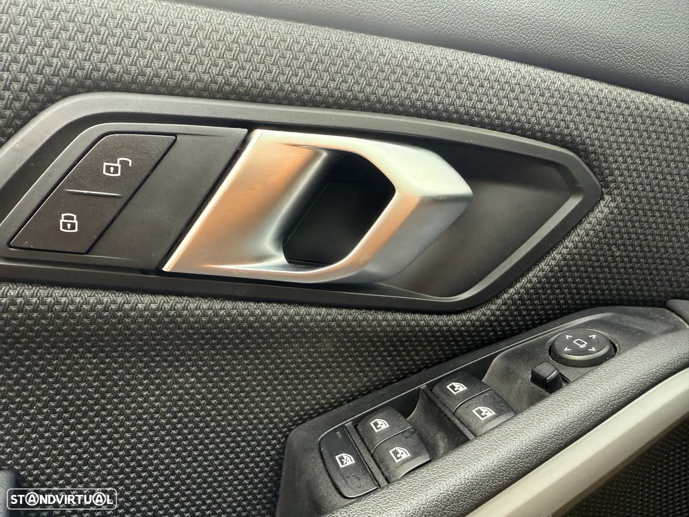 BMW 318 d Touring Advantage - 24