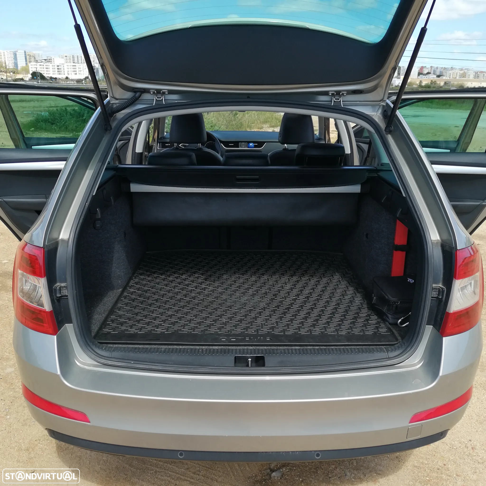 Skoda Octavia Break 1.6 TDi Elegance - 11