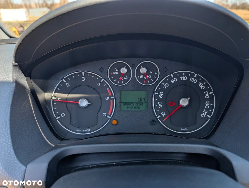 Ford Fiesta 1.6 TDCi Sport - 24