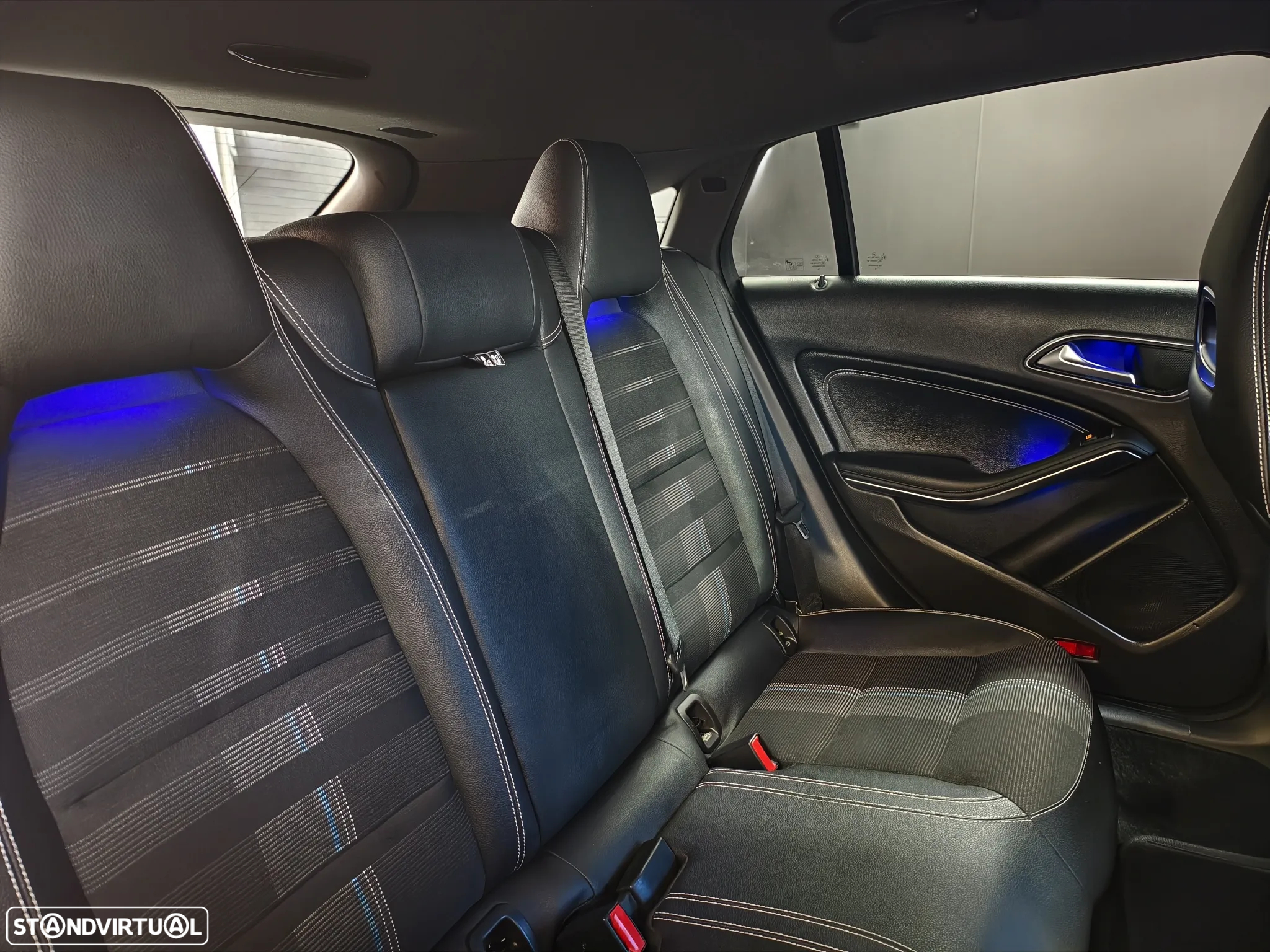 Mercedes-Benz CLA 180 d Shooting Brake AMG Line - 9