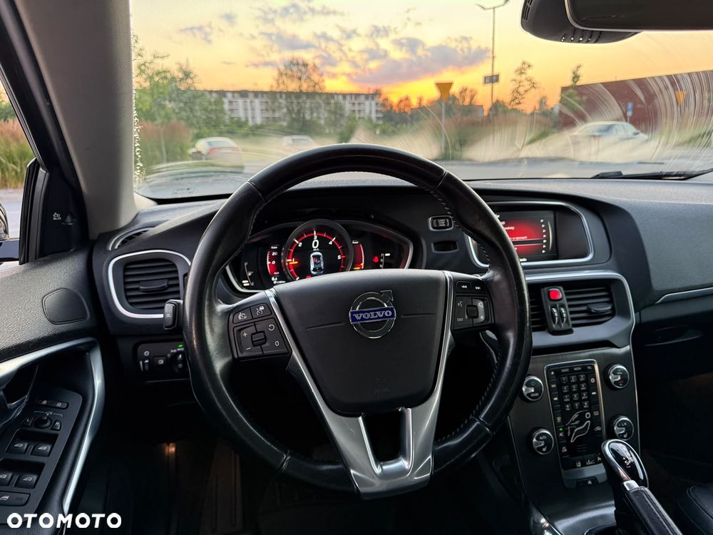 Volvo V40 D2 Summum - 39