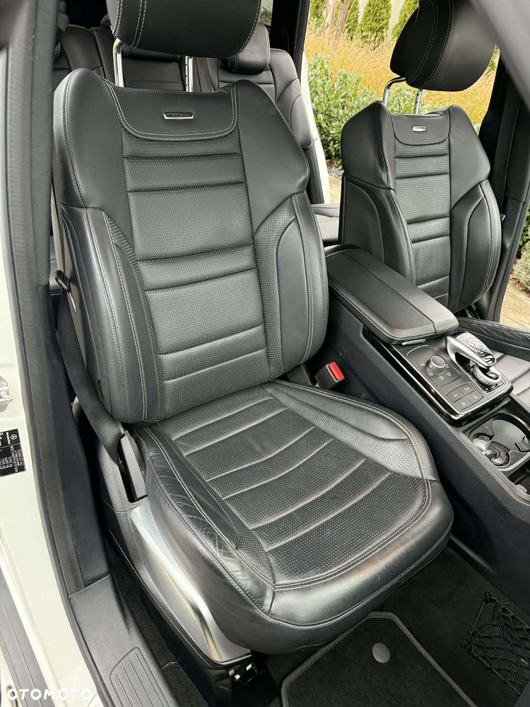 Mercedes-Benz GLS - 14