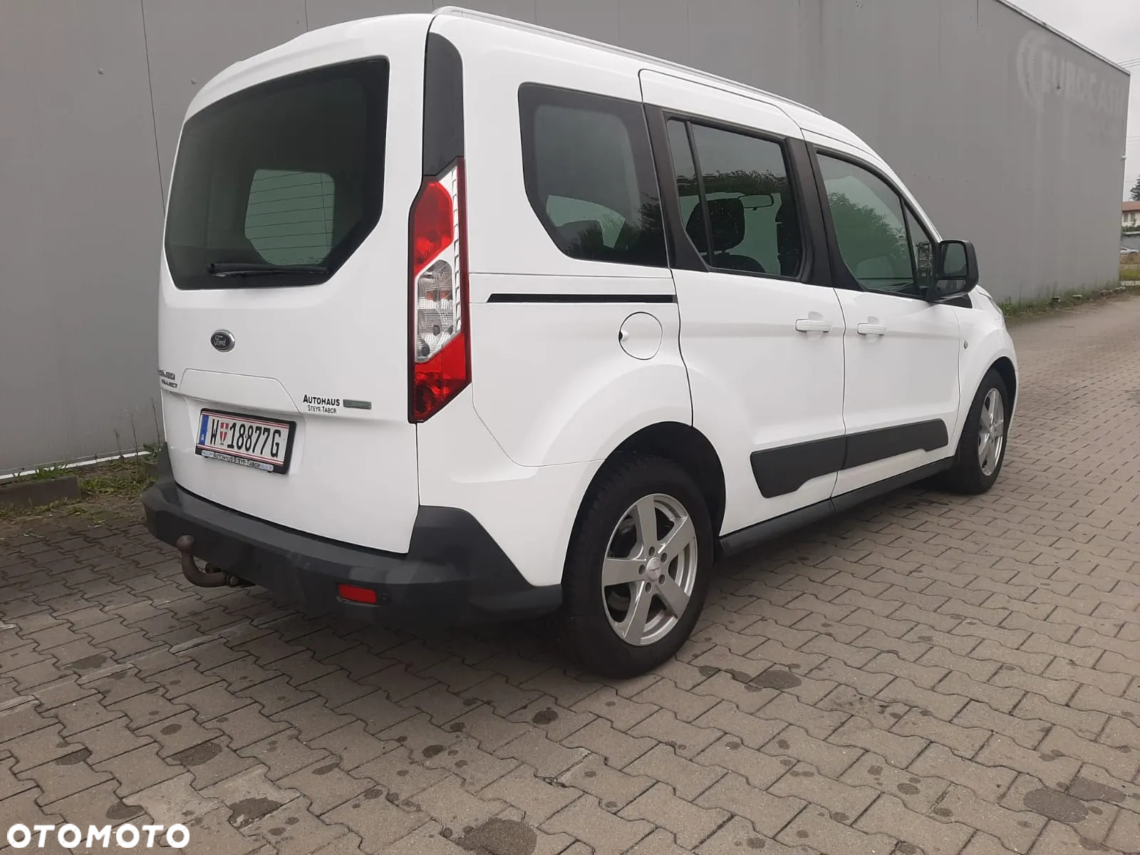 Ford Tourneo Connect 1.0 EcoBoost Start-Stop Ambiente - 2