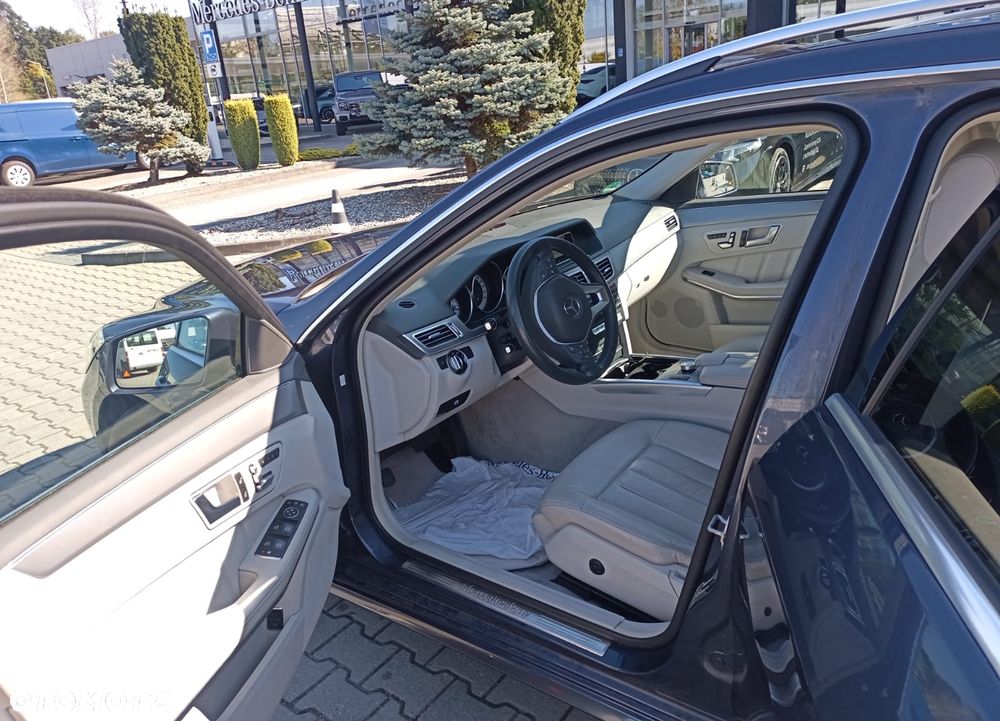 Mercedes-Benz Klasa E 300 BlueTEC 7G-TRONIC - 7