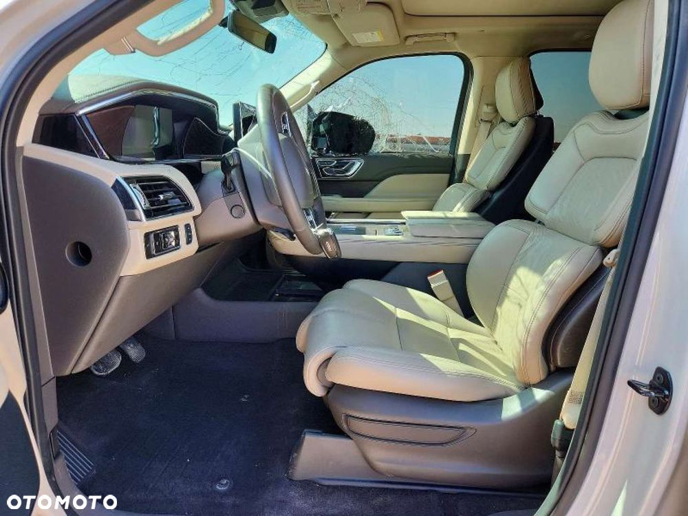 Lincoln Navigator - 8