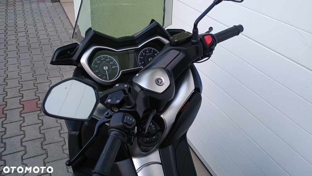 Yamaha X-max - 5