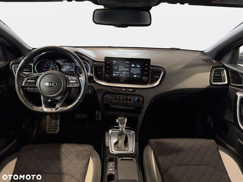 Kia ProCeed - 17
