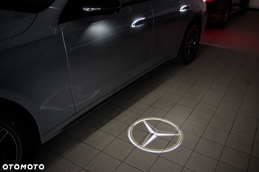 Mercedes-Benz Klasa E 220 d mHEV 4-Matic AMG 9G-Tronic - 11
