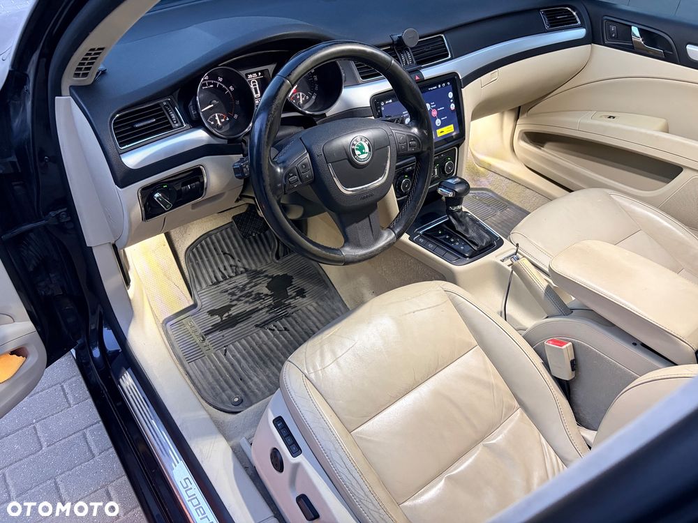 Skoda Superb 2.0 TSI L&K DSG - 7