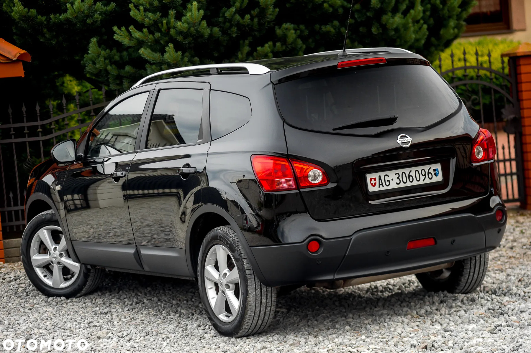 Nissan Qashqai+2 2.0 4x4 Tekna - 2