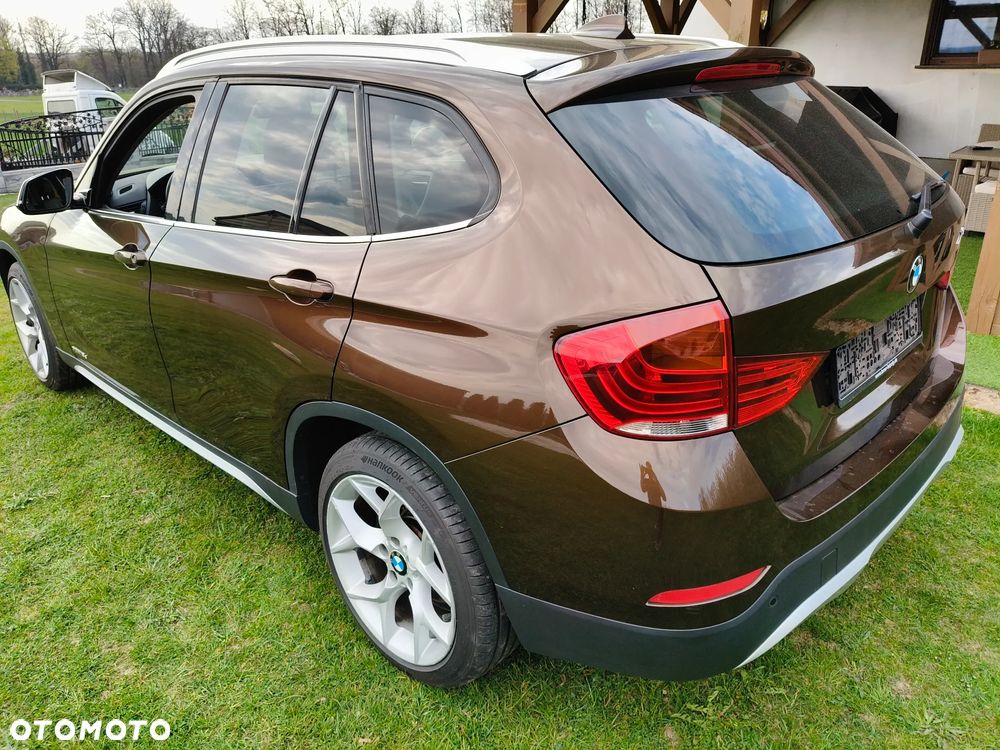 BMW X1 xDrive18d xLine - 11