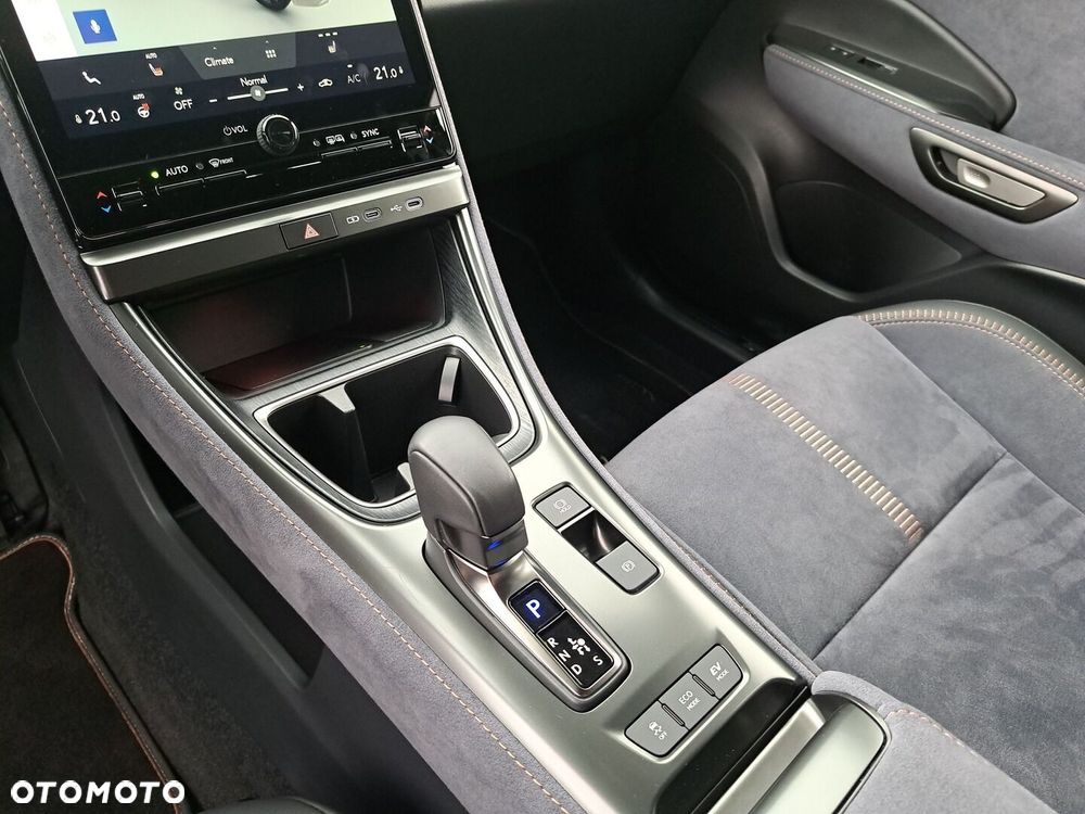 Lexus LBX - 19