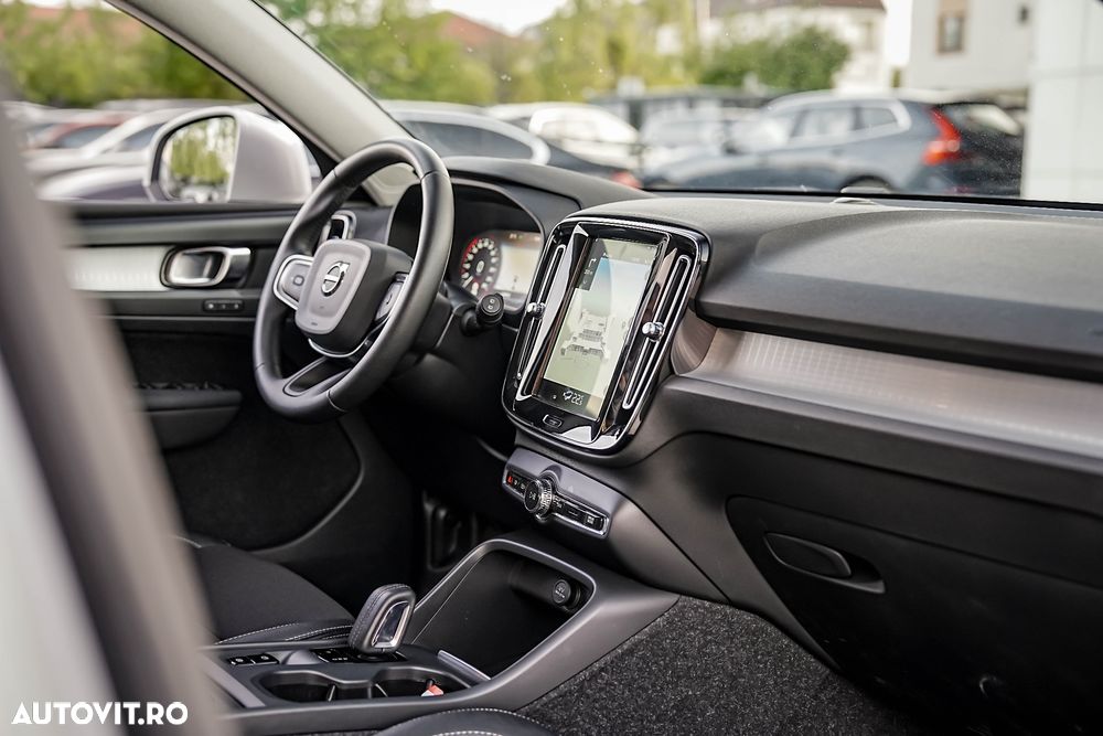 Volvo XC 40 T3 Geartronic Momentum - 23