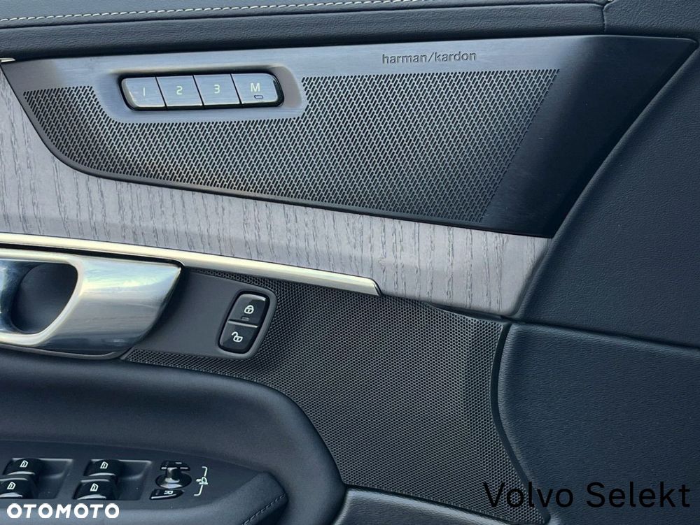 Volvo XC 90 - 31