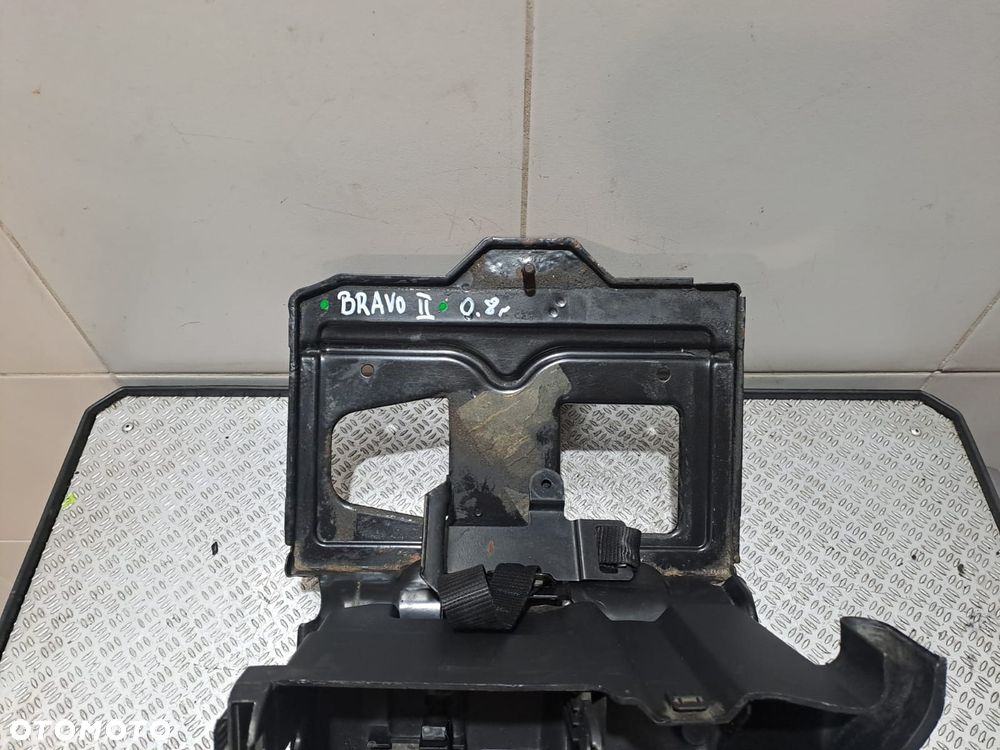 podstawa akumulatora Fiat Bravo II 2008 - 3