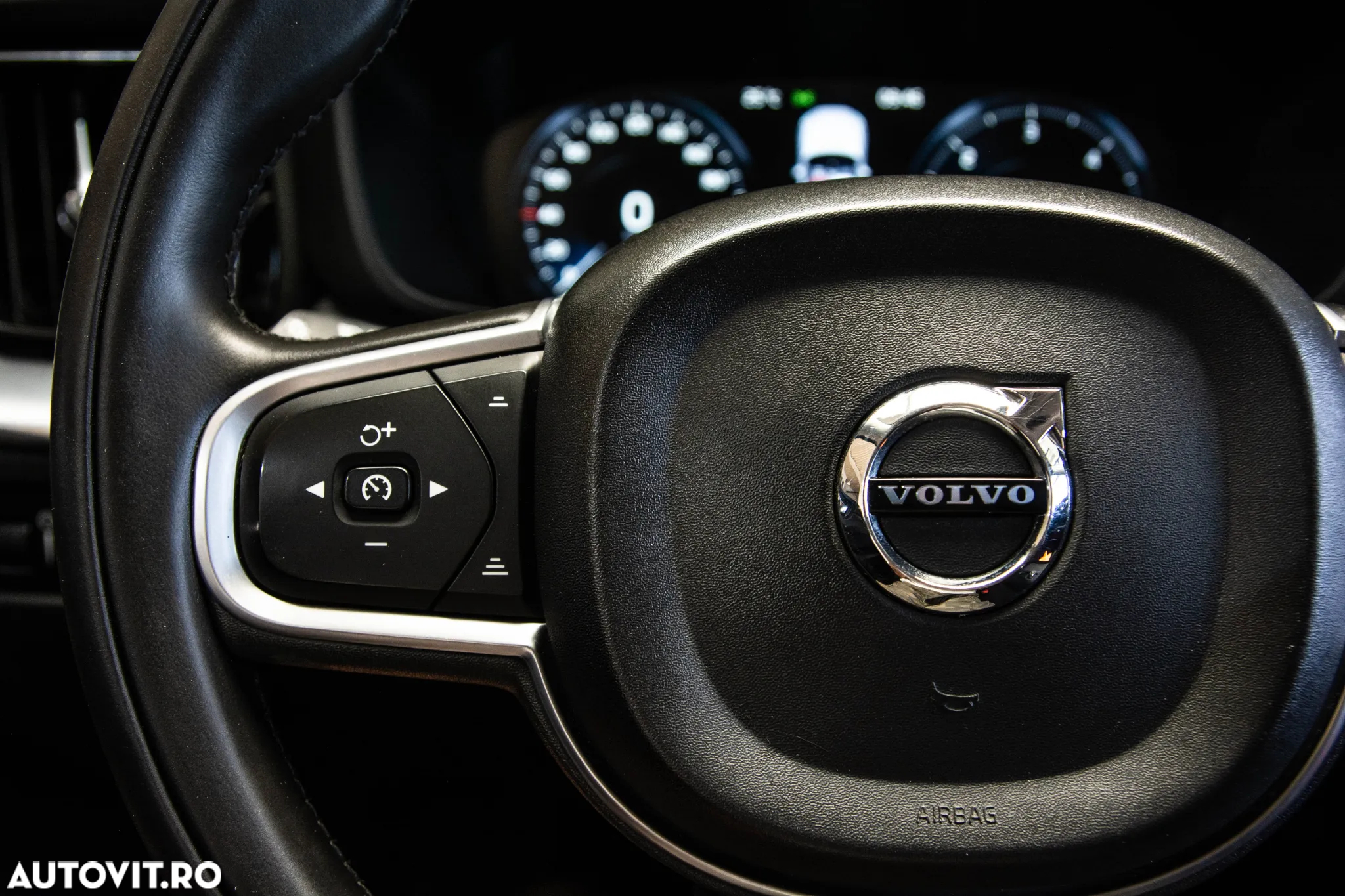 Volvo XC 60 D4 AWD Momentum - 20