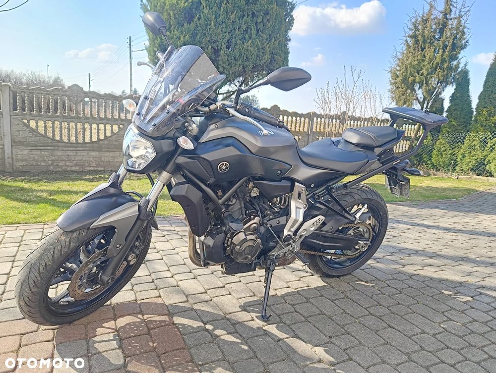 Yamaha MT - 6