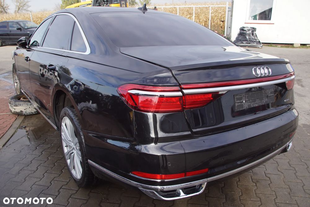 Auto na części 692106889 Audi A8L A8 long 3.0 TDI DMGK hybryda skrzynia udp lakier LY9T drzwi klapa lampa szyba ćwiartka dyfer belka zderzak fotele deska konsola airbag wyświetlacz przełącznik sterownik komputer - 11