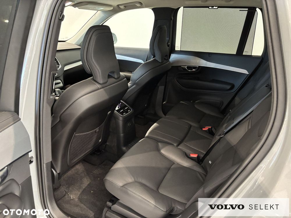 Volvo XC 90 - 23