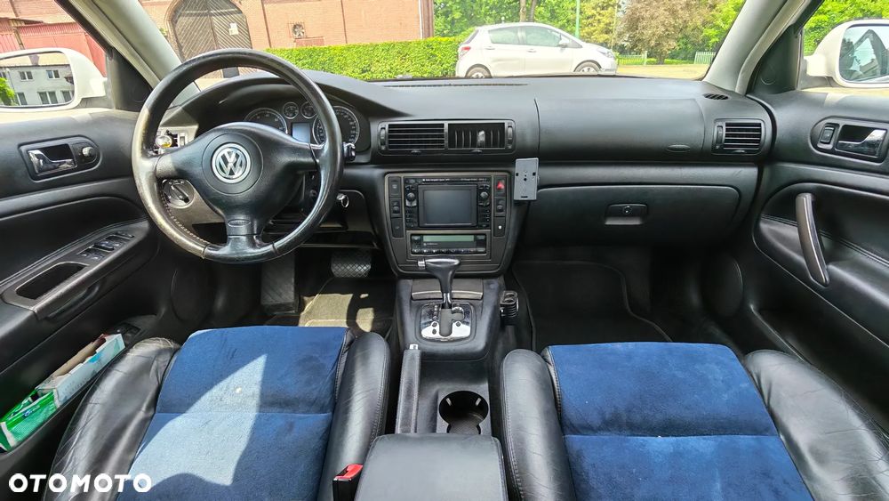 Volkswagen Passat - 36