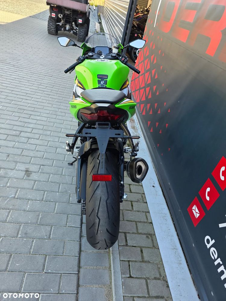 Kawasaki ZX - 18