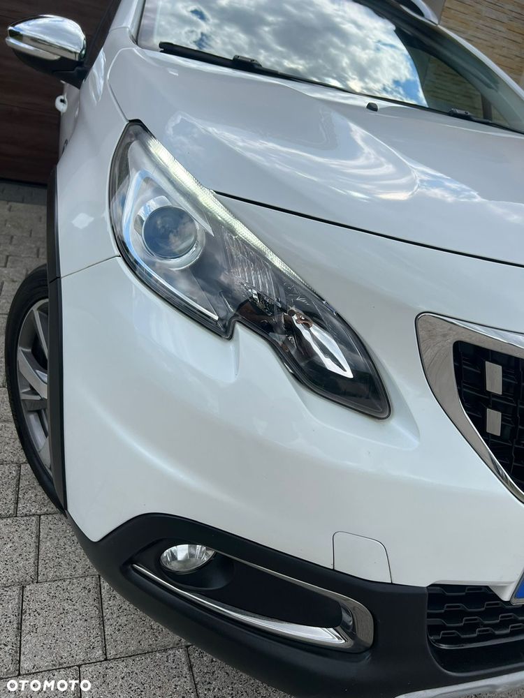 Peugeot 2008 - 8