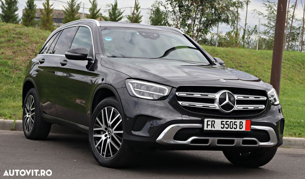 Mercedes-Benz GLC 300 e 4MATIC - 2