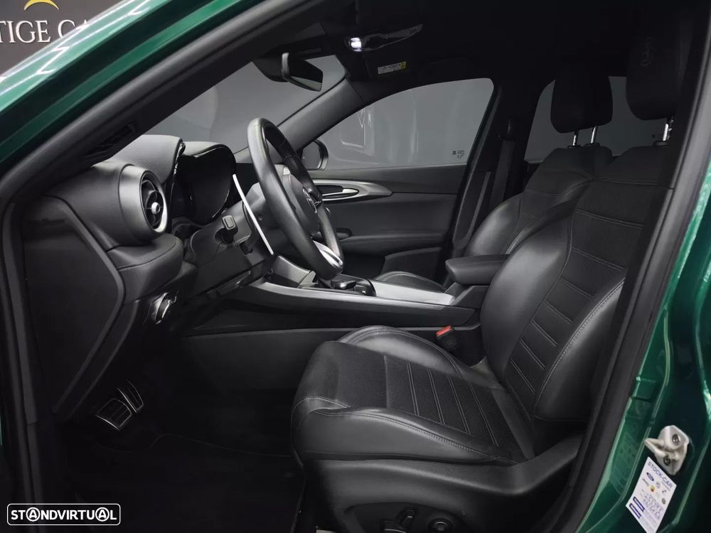 Alfa Romeo Tonale 1.5 Hybrid Veloce - 17