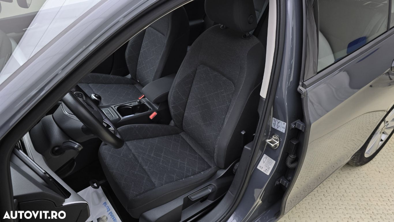 Volkswagen Golf 2.0 TDI Life - 12